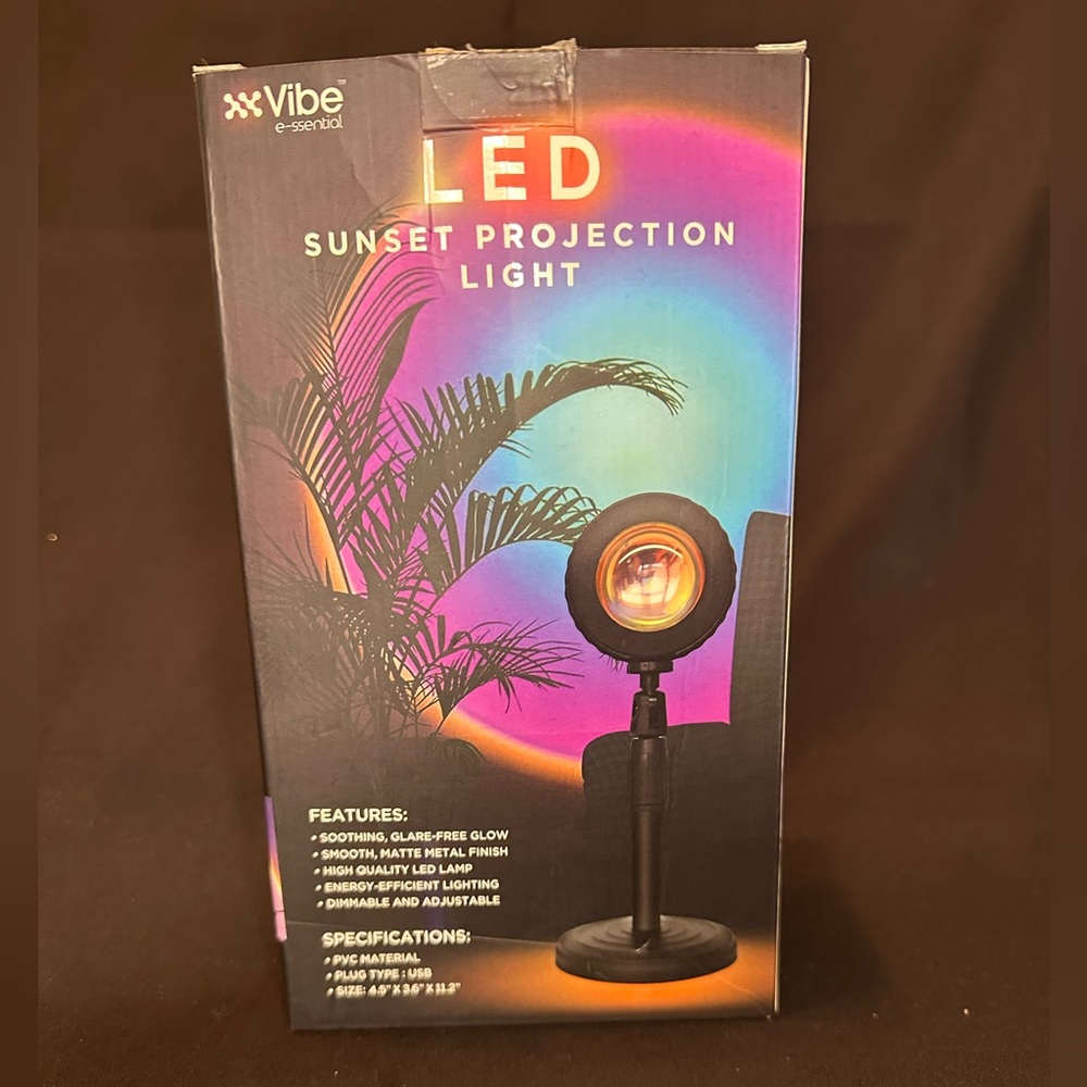 LED Sunset Projection Light - Picture 2 of 5